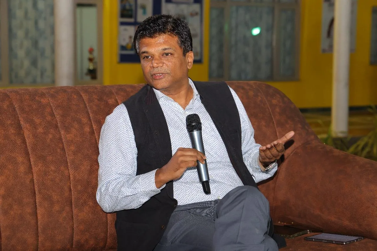 Unlocking Potential: Mr. Thyagu Valliappa’s Leadership Insights at the Lights On Program - gallery 1