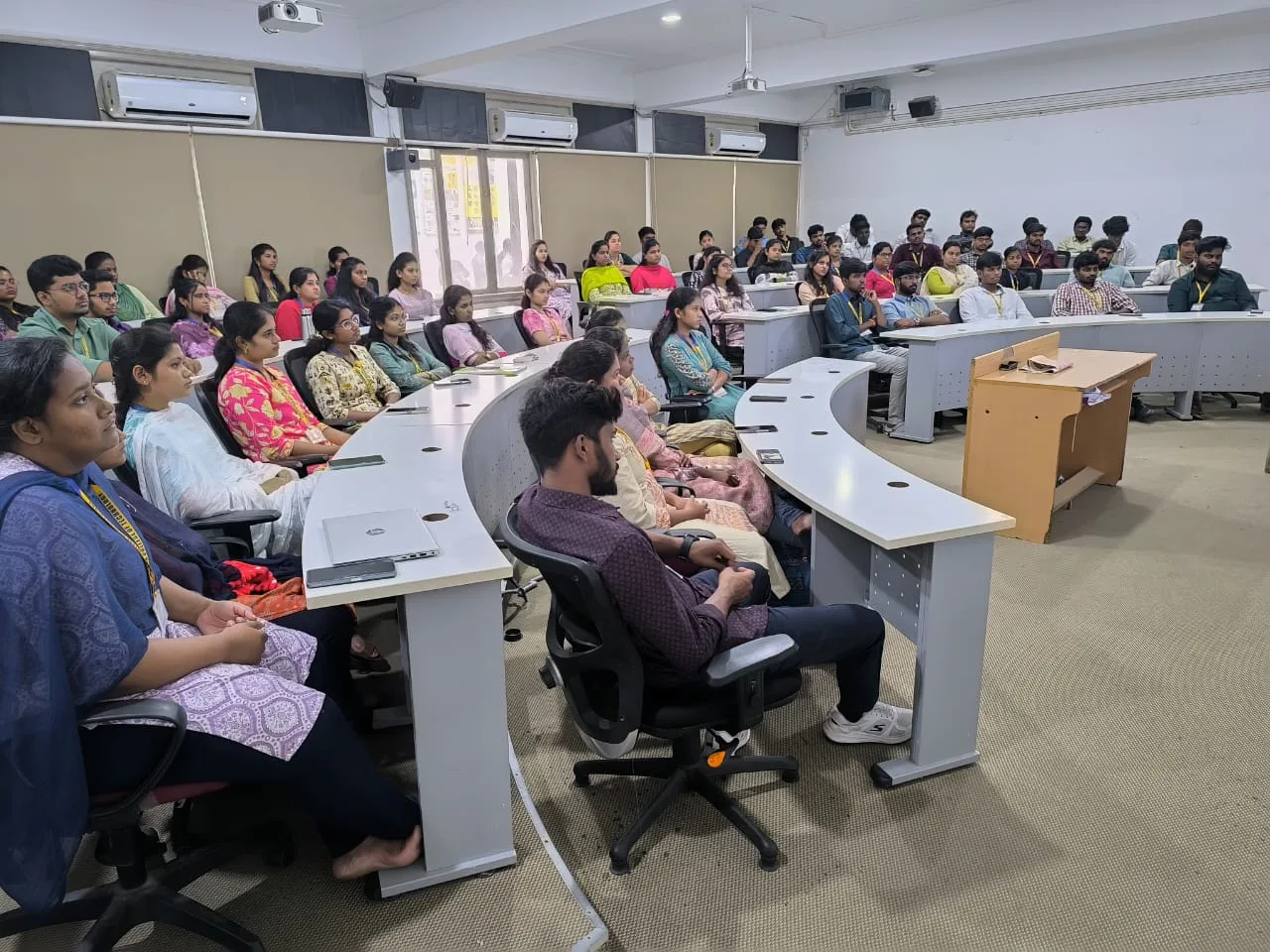 Expert Session on “Segmentation, Targeting, and Positioning in Marketing” - gallery 1