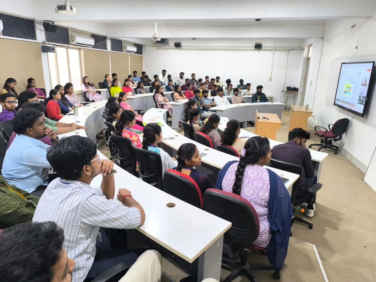 Expert Session on “Segmentation, Targeting, and Positioning in Marketing” - gallery 2